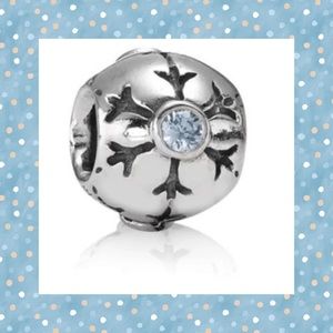 ❄️Pandora Snowflake Charm Blue Crystals❄️